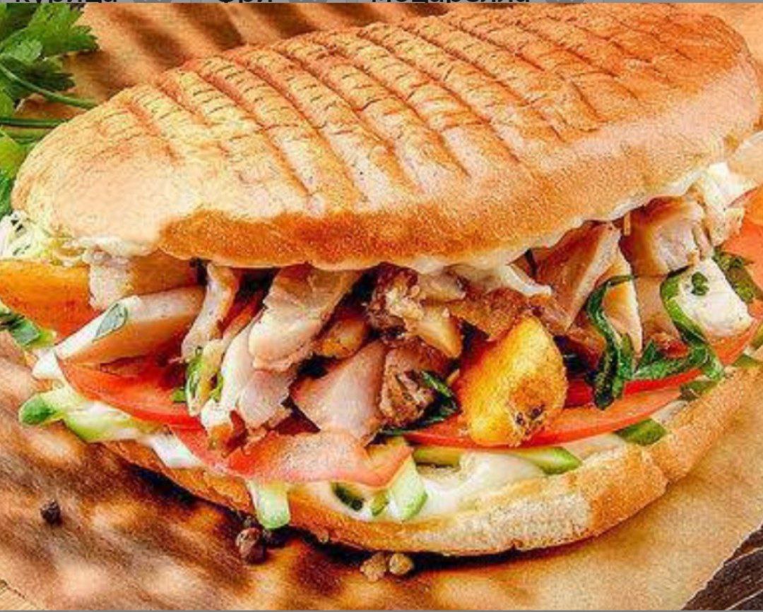 Шаурма "по-Кавказски" в лепёшке со свининой